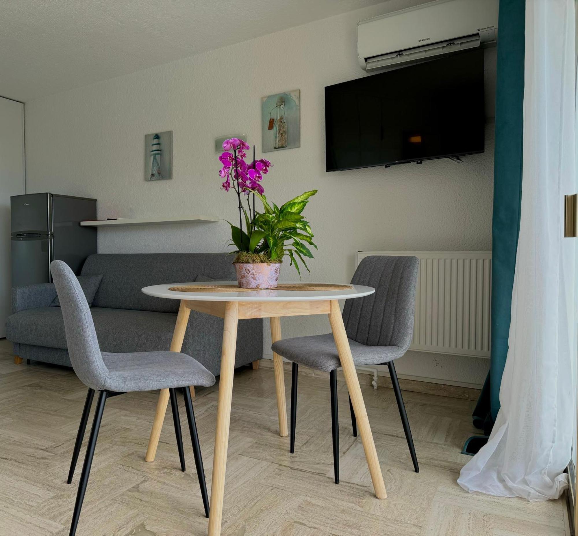 My Resid Appart Cannes Marina Vue Mer Mandelieu-La Napoule Exterior photo